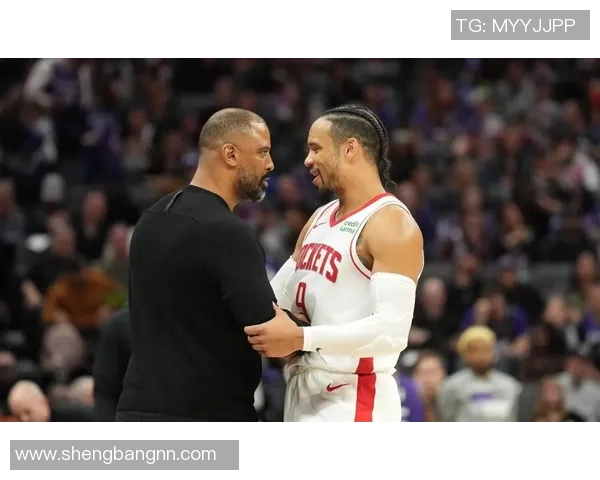 2017年火箭队与尼克斯队精彩对决回顾及赛季亮点分析 2017年火箭队与尼克斯队精彩对决回顾及赛季亮点分析